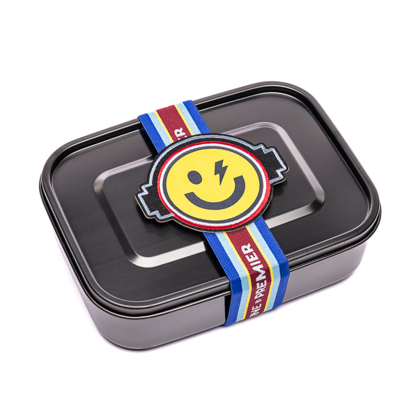 Add that finishing touch to your lunchbox with a beautiful Jeune Premier lunchbox elastic.