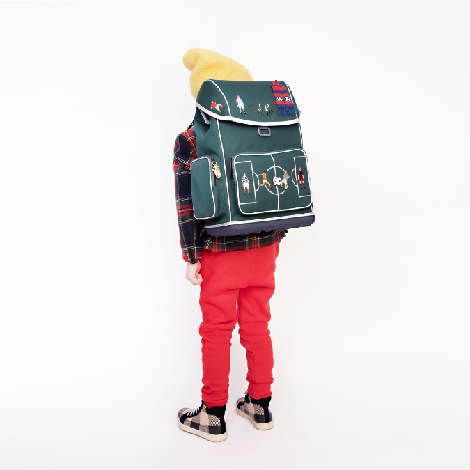 Discover the Ergomaxx, the most ergonomic and durable backpack in the world for boys aged 6 to 10. The dark green FC Jeune Premier design is the all-time bestseller for boys.